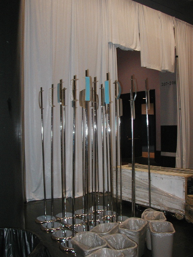Tall_sign_holders