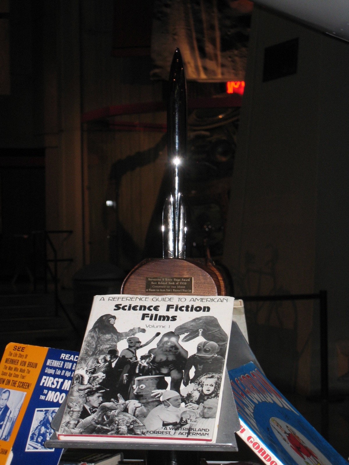 von Braun's Hugo with 50s Science Fiction Memorabilia